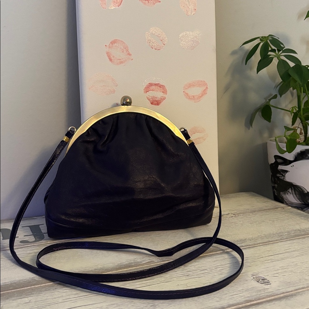 Vintage Navy Blue Leather Clutch | Kiss Lock Crossbody Purse | Classic Elegant
